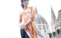Hoa hậu Thu Thủy mang áo dài Việt tới châu Âu