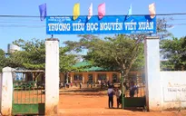 Nợ giáo viên gần 900 triệu tiền dạy ngoài giờ