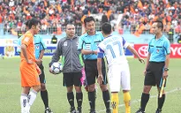 Chờ 'điểm sáng' trọng tài V-League 2016
