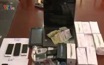 TP.HCM: Bắt băng nhóm chuyên lừa đảo bán điện thoại iPhone giả