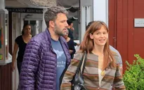 Ben Affleck xuất hiện bên vợ sau tin đồn ly thân