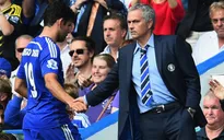 Tức giận vì không được vào sân, Diego Costa ném áo tập vào HLV Mourinho