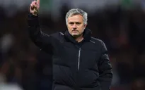 Chelsea thua nhục, Mourinho "đổ tại" Man Utd, Arsenal