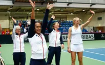 Bỏ con ở Úc mở rộng, mẹ Murray hưởng niềm vui tại Fed Cup