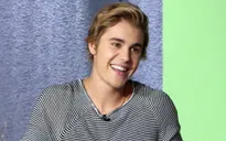 Justin Bieber lại bị hàng xóm kiện