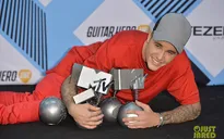 Justin Bieber đại thắng MTV EMAs 2015