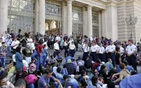 Hungary: Nhà ga Budapest mở cửa trở lại cho người nhập cư