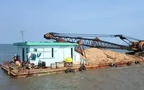 TP.HCM: Bắt vụ khai thác cát trái phép quy mô lớn