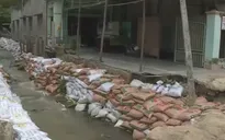 Hàng chục nhà dân tại Khánh Hòa sạt lở do mưa lớn