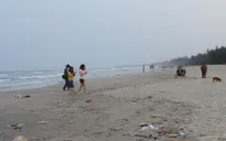 Quảng Ngãi: Đi tắm biển đầu năm, 3 học sinh chết đuối