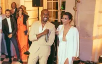 Kim Kardashian bất ngờ khoe ảnh tiệc cưới xa hoa