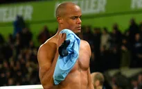 Thủ quân Kompany sẽ vắng mặt trận derby Manchester