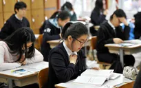Học sinh Hàn Quốc kém hạnh phúc nhất thế giới vì áp lực học hành