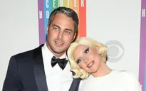 Lady Gaga hạnh phúc vì được cầu hôn