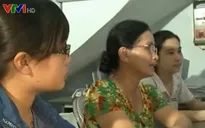 Lao động trung niên khó tìm việc làm
