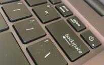 Cách khắc phục khi laptop có thiết kế nút nguồn bất tiện