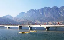 Độc đáo lễ hội đua thuyền Quỳnh Nhai - Sơn La