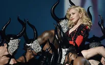 Madonna từ chối xem lại vụ tai nạn tại Brit Awards 2015