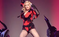 Grammy 2015: Mặc tuổi cao, Madonna vẫn trình diễn bốc lửa