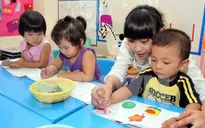 Giáo dục mầm non: Mải miết đi tìm trường đạt chuẩn chất lượng