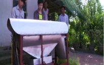 Học sinh lớp 9 sáng chế máy tuốt hoa hòe