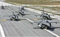 UAE điều phi đội F16 hỗ trợ Jordan không kích IS