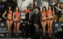 4 Tecate Ring Girl nóng bỏng thiêu đốt sàn đầu Mayweather – Pacquiao