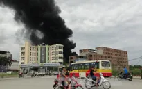 Bắc Ninh: Cháy lớn ở công ty nhựa, cột khói cao nghi ngút