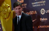 Đánh bại Ronaldo, Messi xuất sắc nhất La Liga
