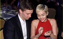 Miley đã quay lại với bạn trai ngoại tình