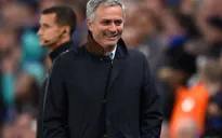 Ghế nóng bớt lung lay, Mourinho thở phào tri ân CĐV Chelsea