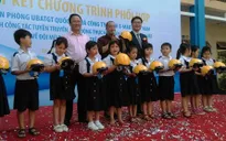 Ký kết phối hợp tuyên truyền đội mũ bảo hiểm cho trẻ