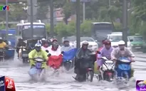 Mưa lớn gây thiệt hại nặng nề tại TP.HCM