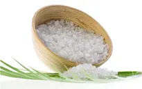 Tuyệt chiêu đánh tan mỡ bụng bằng muối