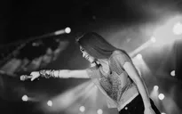 Mỹ Tâm ngọt ngào với "Nắm lấy tay nhau"
