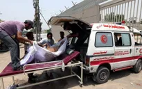 Bệnh viện Pakistan quá tải do trời nắng nóng