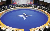 NATO nhóm họp trước việc Nga tăng cường hiện diện quân sự tại Syria