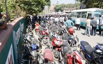 Kinh tế Nepal “oằn mình” với gánh nặng khan hiếm xăng dầu