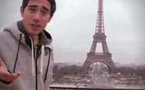 Chiêm ngưỡng màn ảo thuật “đánh cắp” tháp Eiffel độc đáo