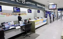 Các ngân hàng Hàn Quốc hạn chế cho công ty lớn vay tiền