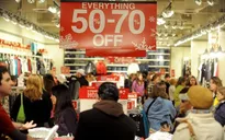 Nhiều cửa hàng lớn tại Mỹ giảm giá trước ngày Black Friday