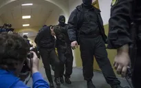 Nghi phạm sát hại ông Nemtsov tự sát