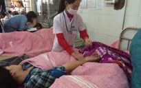 Hơn 100 công nhân ngộ độc ở Hà Nội: Nghi ngờ do cá trứng