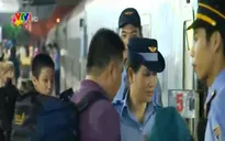 Những người không nghỉ Tết