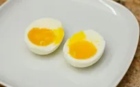 Những thức ăn nên "từ bỏ" khi du lịch
