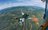 Những tour mạo hiểm "sợ đến thót tim" nhưng hút khách