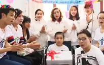 Giúp cậu bé ung thư thực hiện ước mơ cảm tạ mẹ