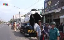 Cà Mau: Hiện trường vụ nổ xe bồn làm 2 người bị thương nặng