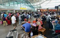Indonesia ra lệnh đóng cửa sân bay trên đảo Bali do tro bụi núi lửa