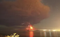 Chile: Núi lửa Calbuco phun trào 2 lần trong 24 giờ